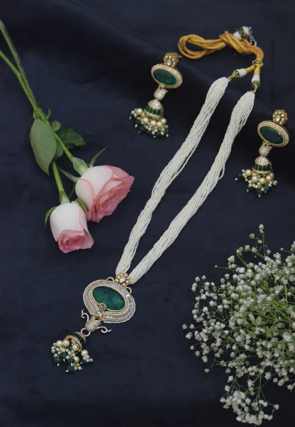 Green_Brass_Necklace_Set_For_Women